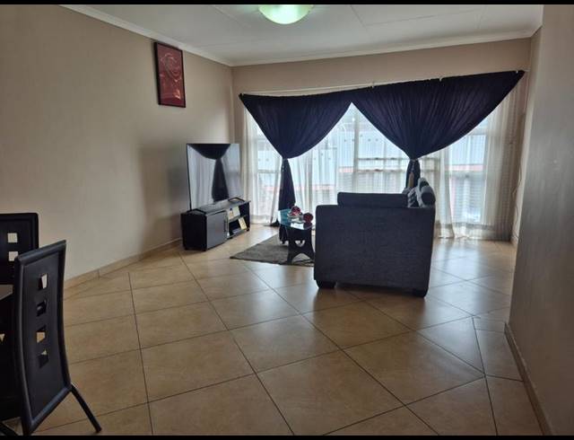 3 BEDROOM TOWNHOUSE FOR SALE IN BRACKENDOWNS